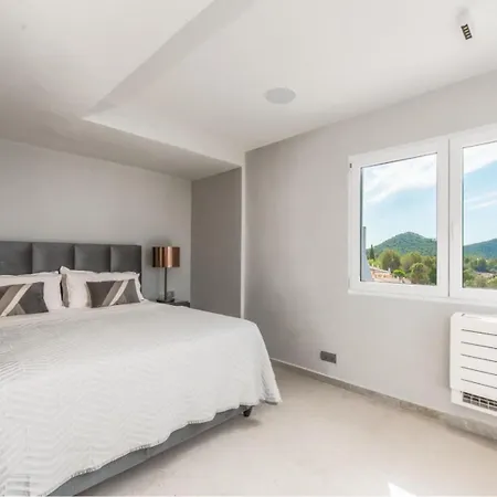 Lujo Ibiza, Piscina Infinity Y 4 Dobles En Furnet Can Furnet